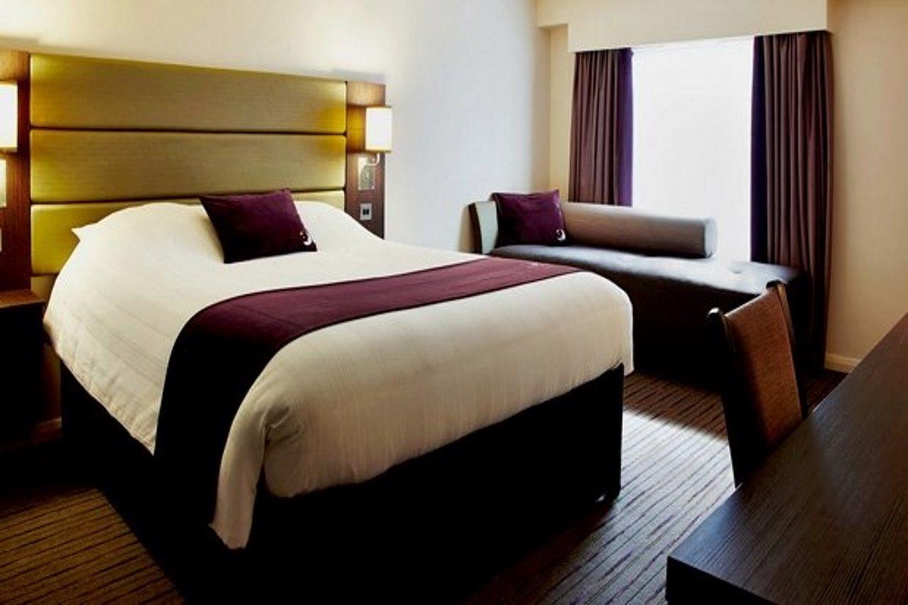 Premier Inn Poole Centre Dış mekan fotoğraf